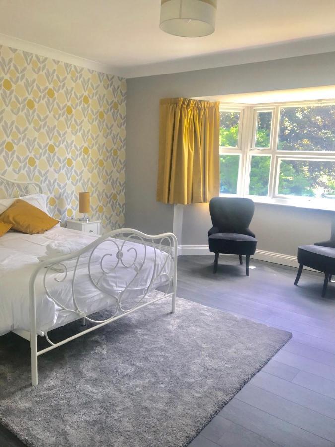 Fairlawn Bed & Breakfast บิชอปวอลแทม ภายนอก รูปภาพ